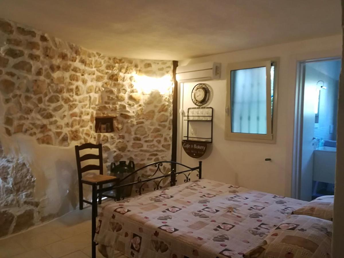 Trullo Alessandro E Villa Raffaela San Vito dei Normanni Ngoại thất bức ảnh